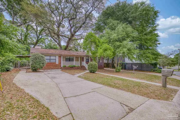 44 Redwood Cir, Pensacola, FL 32506