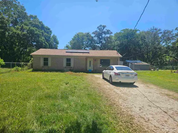 4915 Tulip Dr, Pensacola, FL 32506