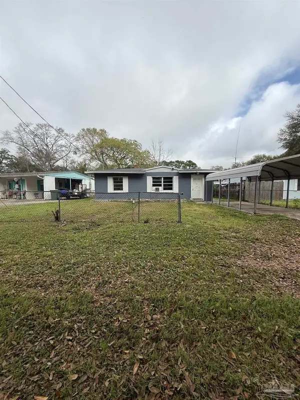 34 Randolph Dr, Pensacola, FL 32506