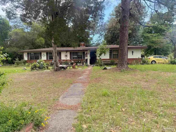 1102 Revere Dr, Pensacola, FL 32505