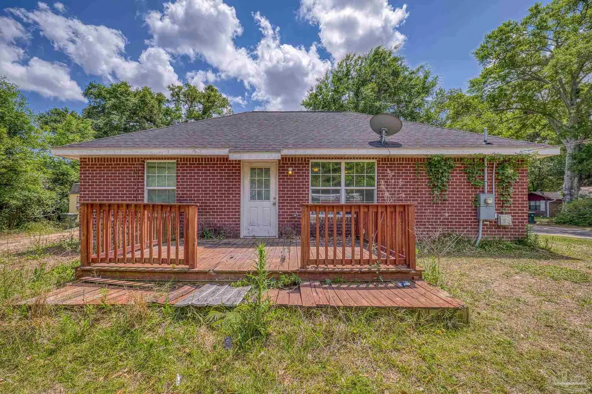 8510 Pond Ave, Pensacola, FL 32534 - #1