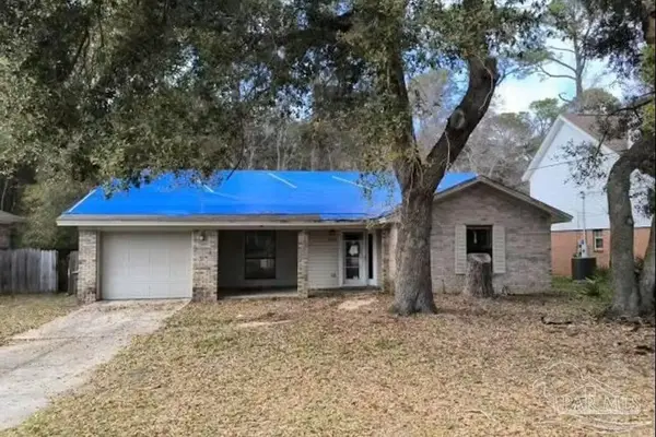 7692 Old Hickory Dr, Pensacola, FL 32507