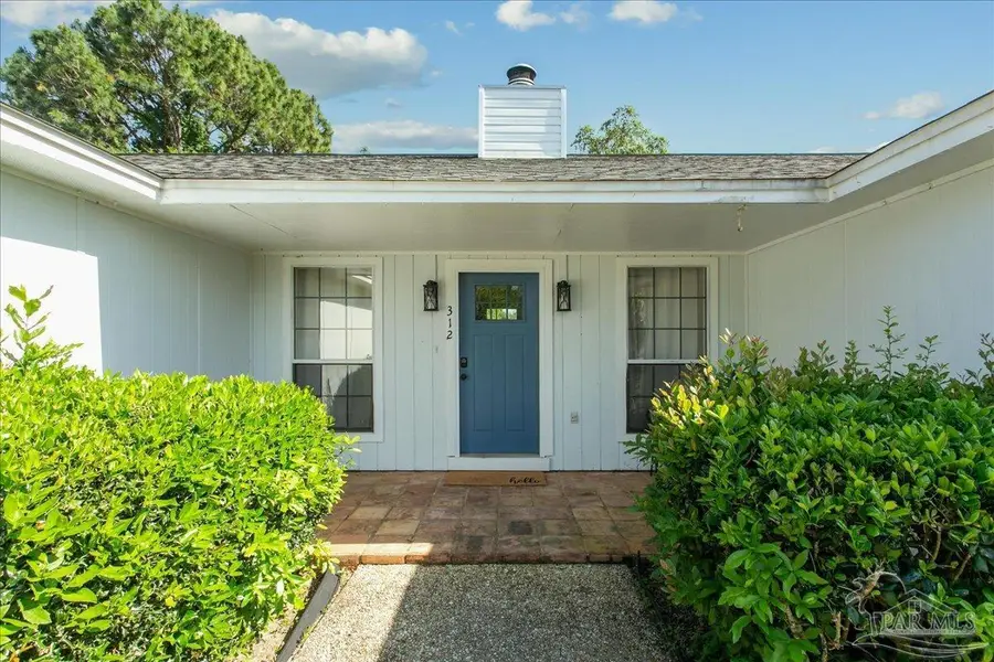 312 Florida Ave, Gulf Breeze, FL 32561 - #2