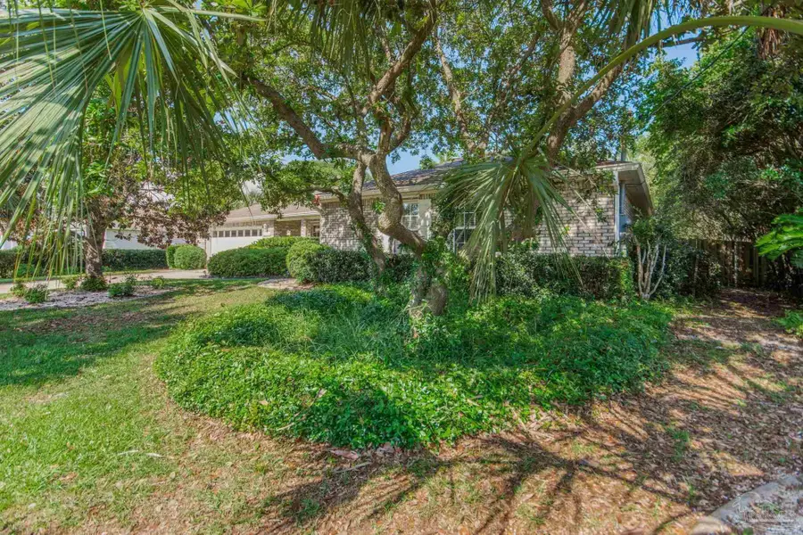 2034 Bayou Dr, Navarre, FL 32566 - #3