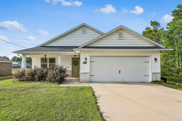 5072 Tarpon Ave, Gulf Breeze, FL 32563