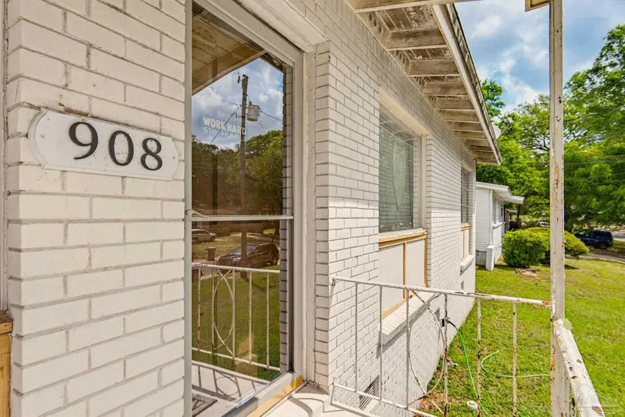 908 Blue Springs Dr, Pensacola, FL 32505 - #3