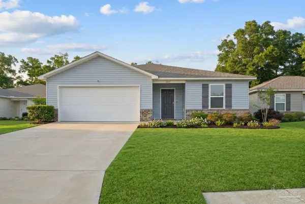 6517 June Bug Dr, Milton, FL 32583