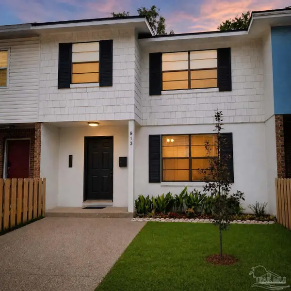 913 W Scott St, Pensacola, FL 32501