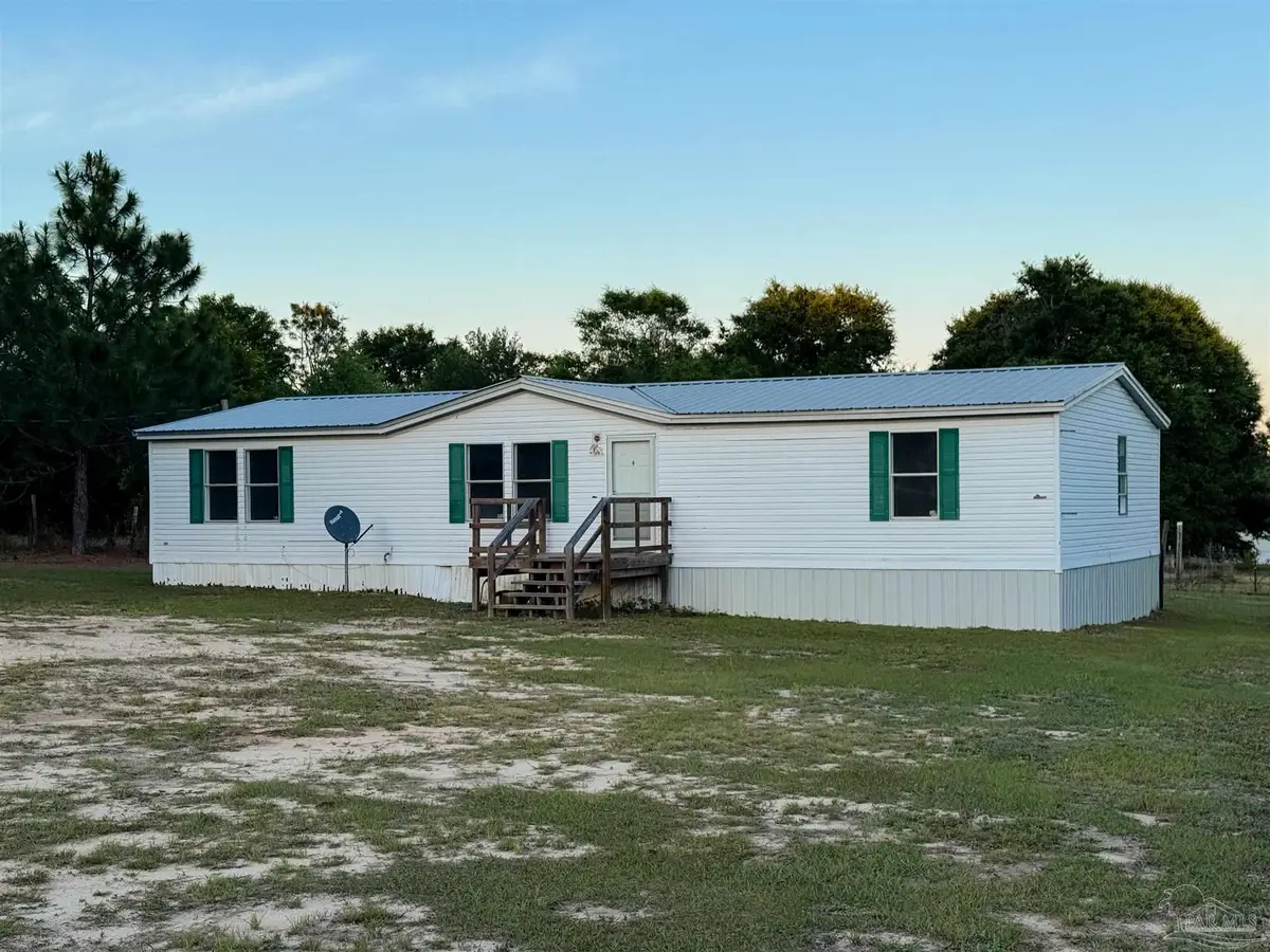 5180 Phoenix Dr, Milton, FL 32583 - #1