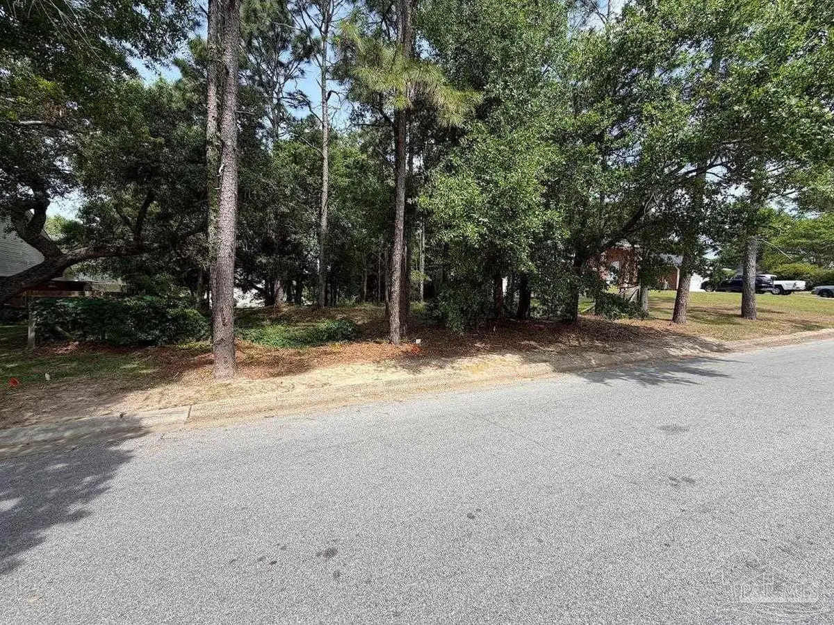 6400 Guilford Dr, Pensacola, FL 32504 - #1
