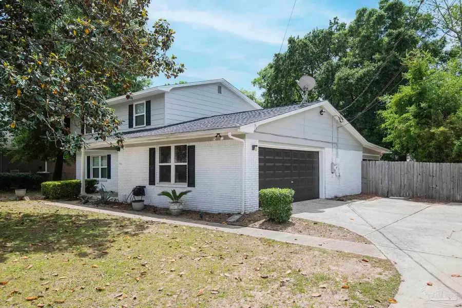 8233 Monticello Dr, Pensacola, FL 32514 - #2