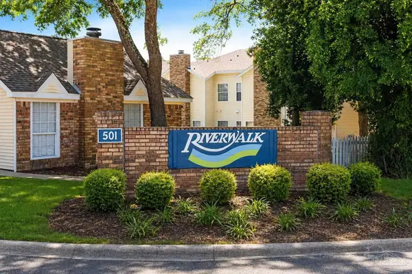 501 E Burgess Rd #D 10, Pensacola, FL 32504