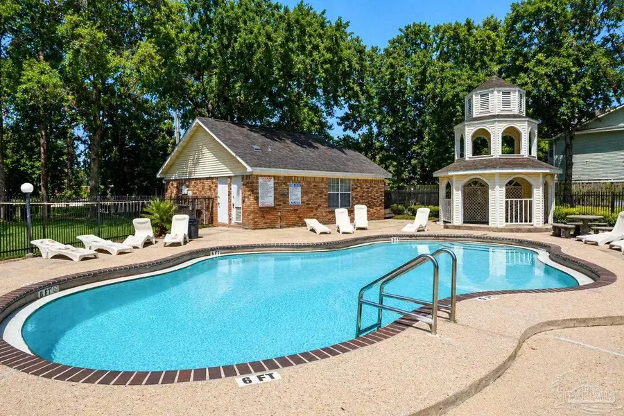501 E Burgess Rd #D 10, Pensacola, FL 32504 - #3