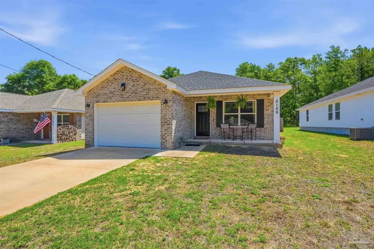 5159 Lake Dr, Crestview, FL 32539 - #1