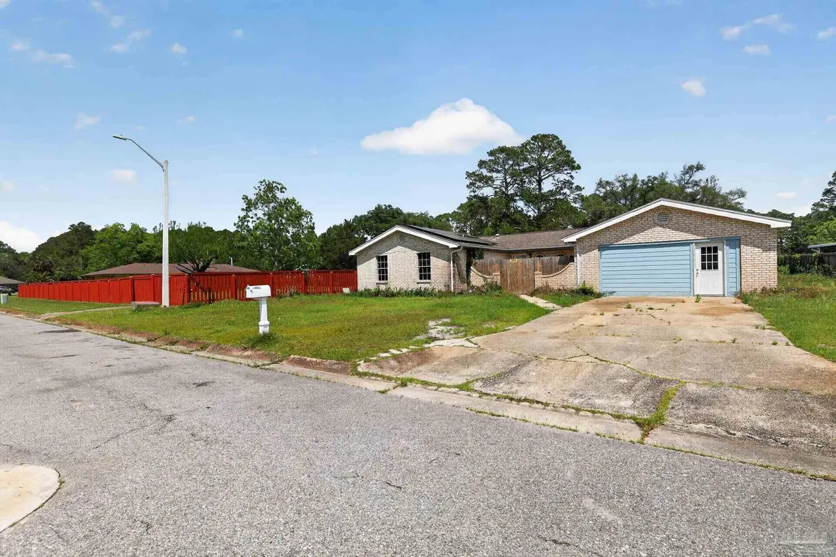 420 Chanterelle Dr, Pensacola, FL 32506 - #1