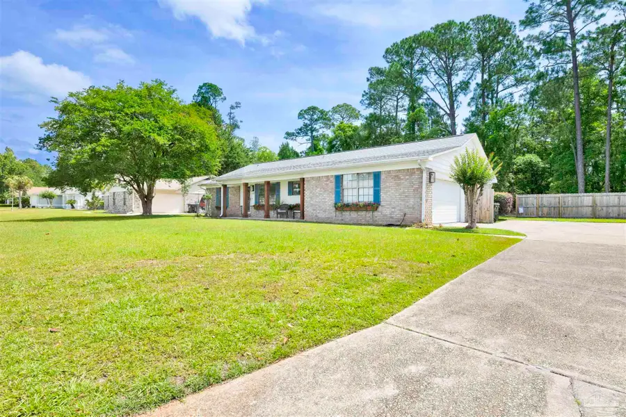 5034 Shoshone Dr, Pensacola, FL 32507 - #2