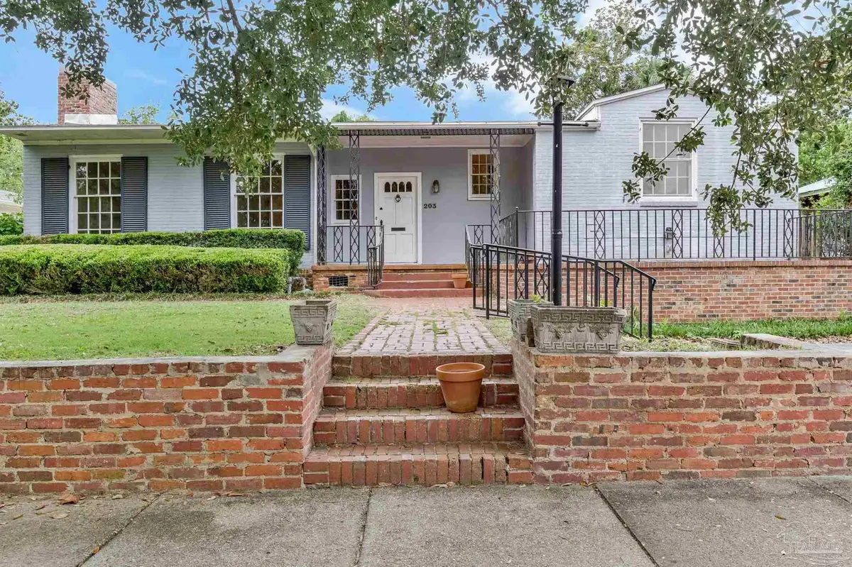 203 W Lloyd St, Pensacola, FL 32501 - #1