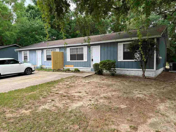 9307 Mabel St #A & B, Pensacola, FL 32514