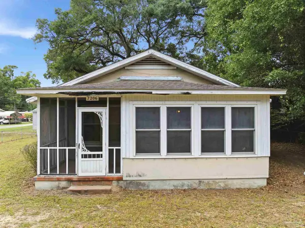 7206 W Jackson St, Pensacola, FL 32506