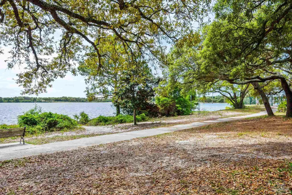 424 Gibbs Rd, Pensacola, FL 32507 - #1
