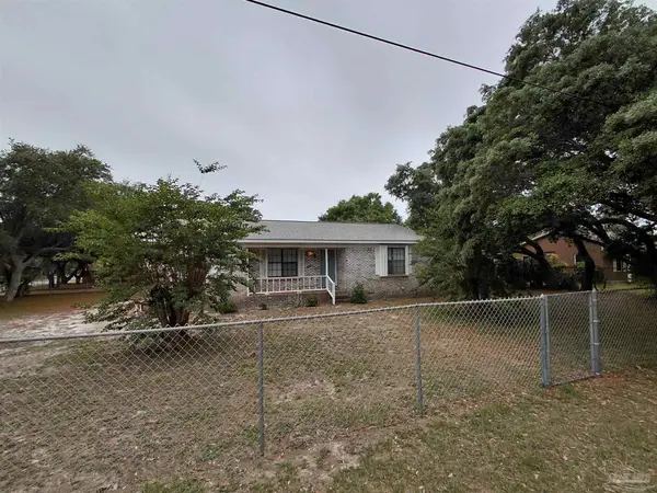 5601 Sea Spray Dr, Pensacola, FL 32507