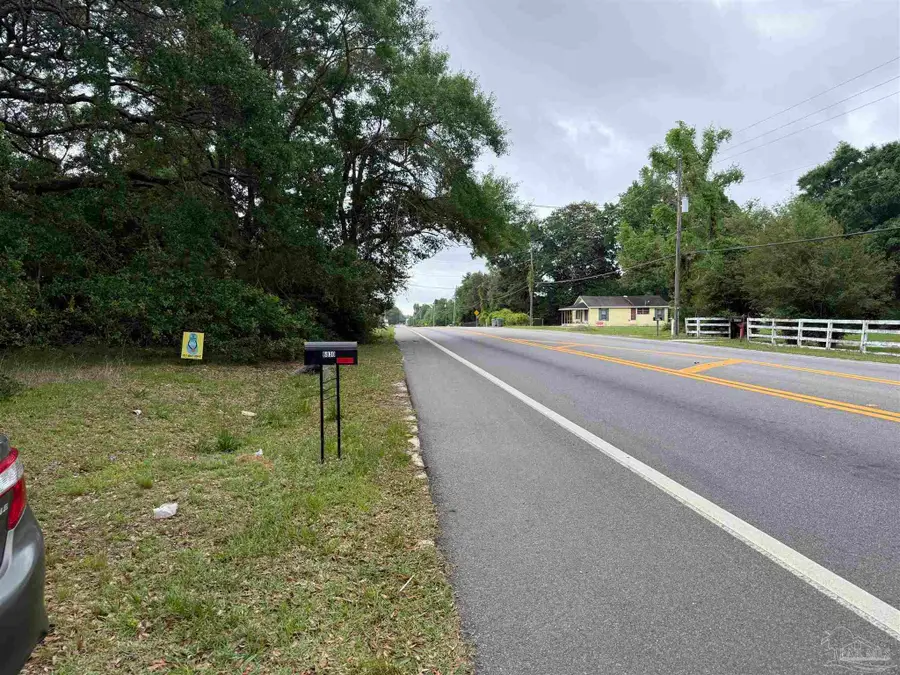 6830 Mobile Hwy, Pensacola, FL 32526 - #2
