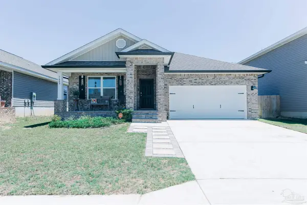 5689 Guinevere Ln, Milton, FL 32583