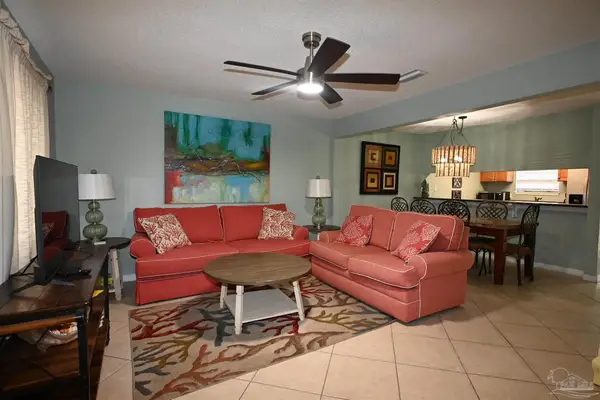 8443 Gulf Blvd #D14, Navarre, FL 32566