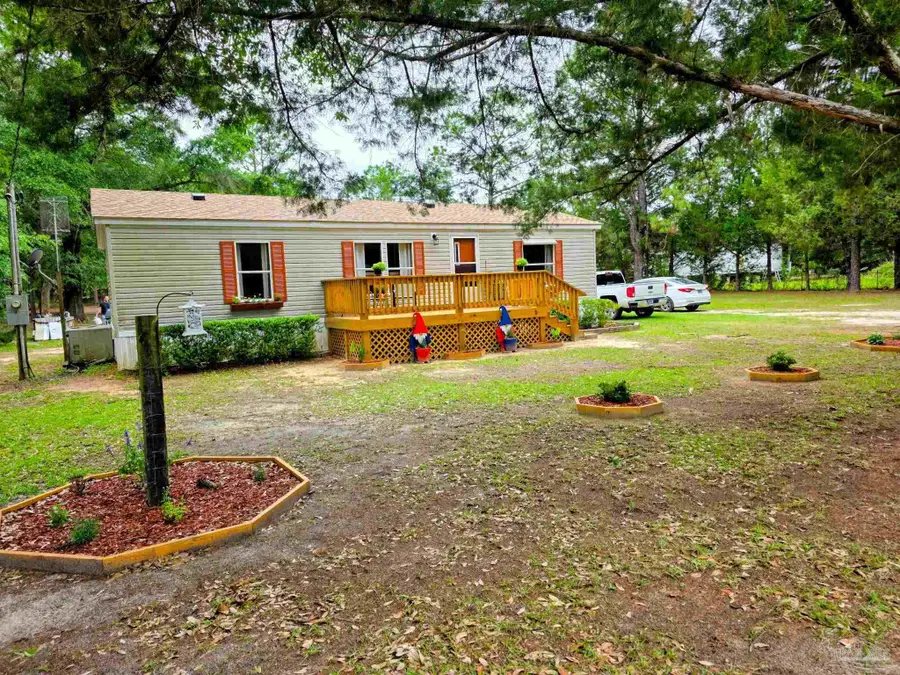 5015 Phoenix Dr, Milton, FL 32583 - #2