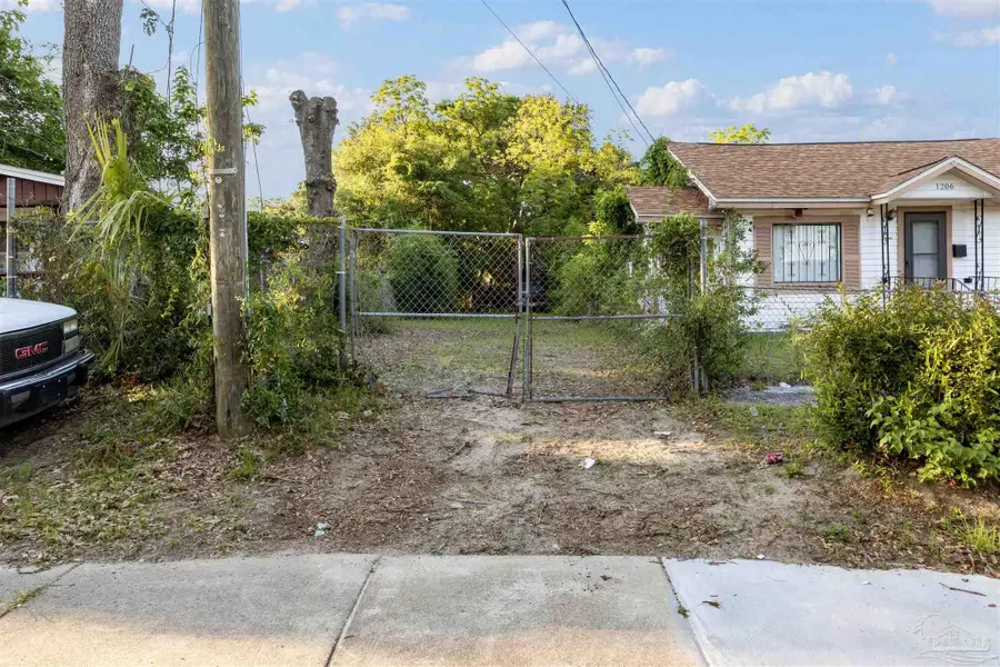 1200 W Brainerd St, Pensacola, FL 32501 - #2