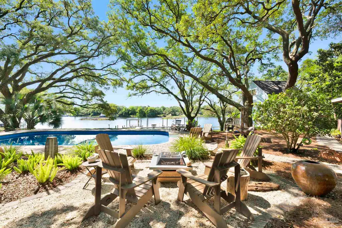333 Edgewater Dr, Pensacola, FL 32507 - #1