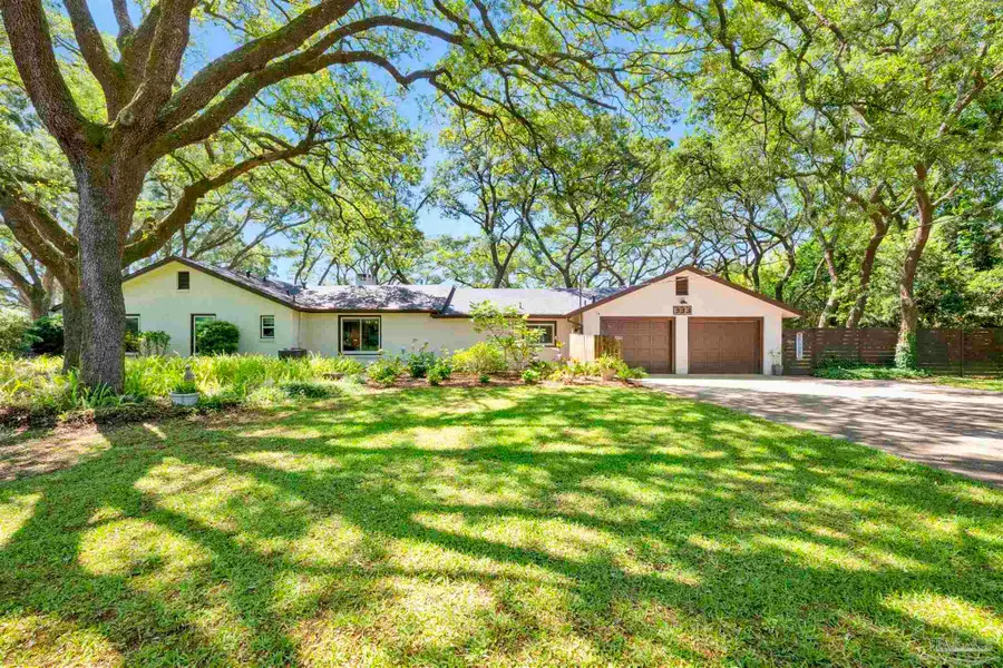333 Edgewater Dr, Pensacola, FL 32507 - #3