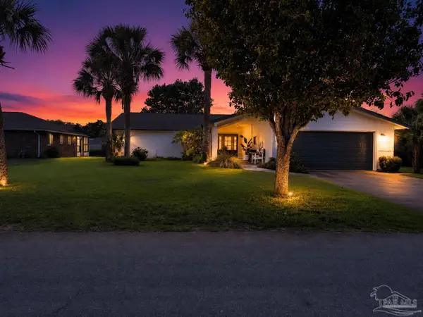 1143 Park Ln, Gulf Breeze, FL 32563
