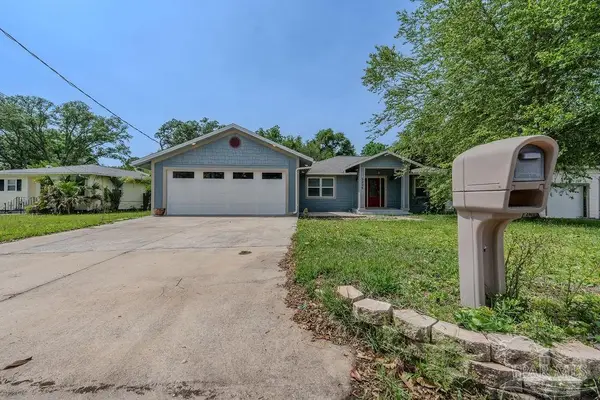 3235 Bayou Dr, Pensacola, FL 32505