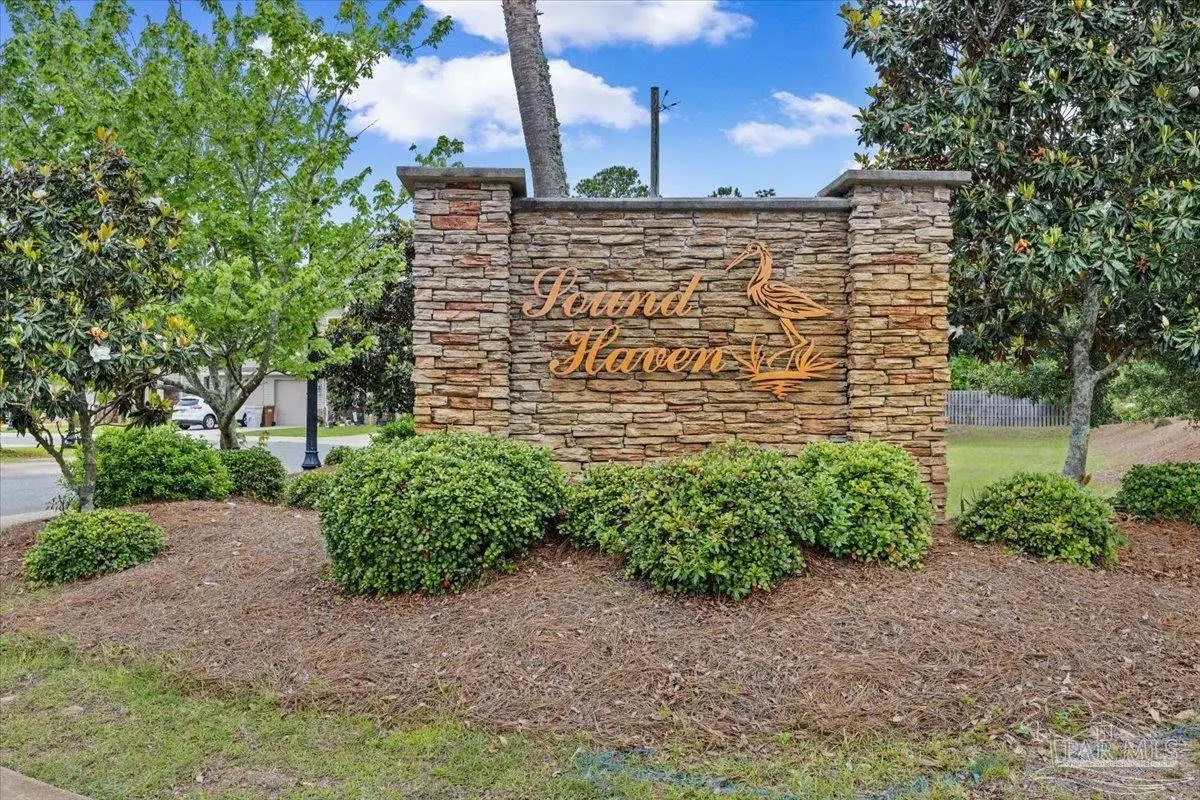 1742 Sound Haven Ct, Navarre, FL 32566 - #1