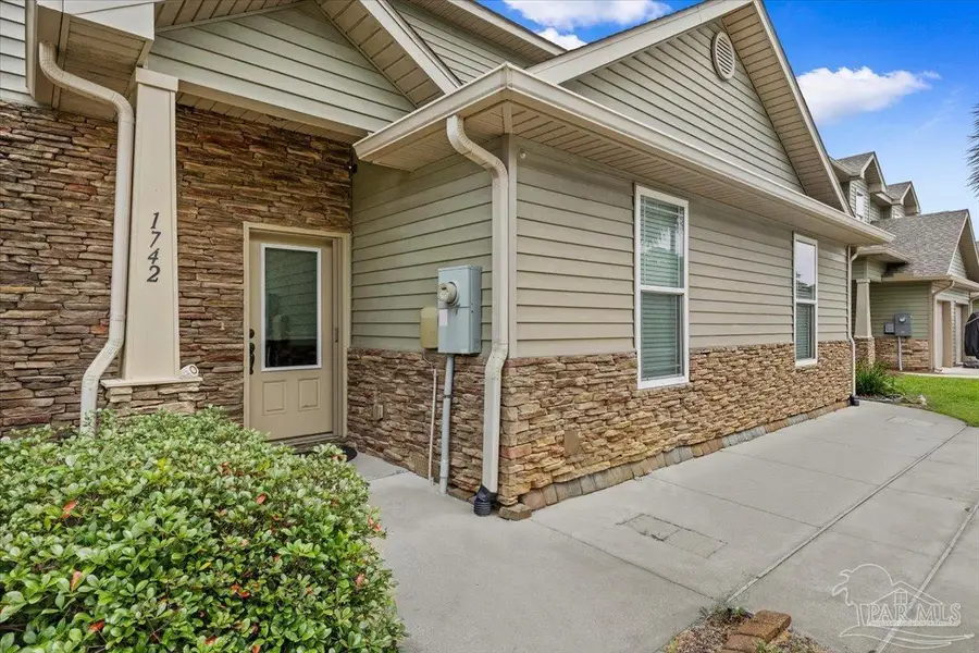 1742 Sound Haven Ct, Navarre, FL 32566 - #3