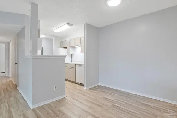 2303 Michigan, Pensacola, FL 32526