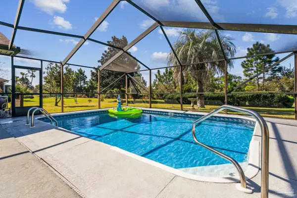 5519 Navaho Dr, Pensacola, FL 32507