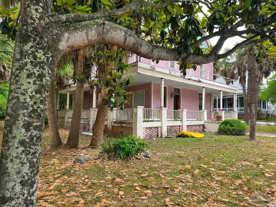 60 W Gadsden St, Pensacola, FL 32501 - #2