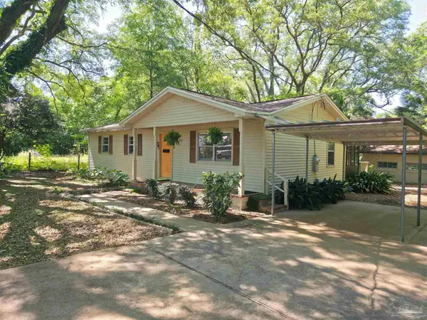1516 Zenda St, Pensacola, FL 32514
