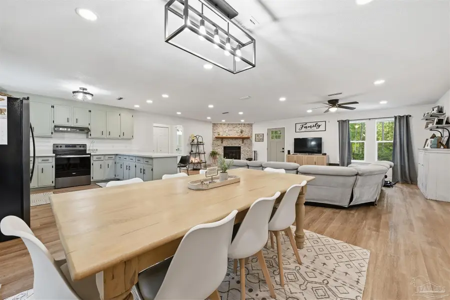 5804 Shady Bayou Ln, Milton, FL 32583 - #3