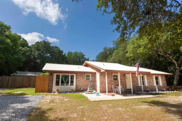 7573 Christie St, Milton, FL 32583