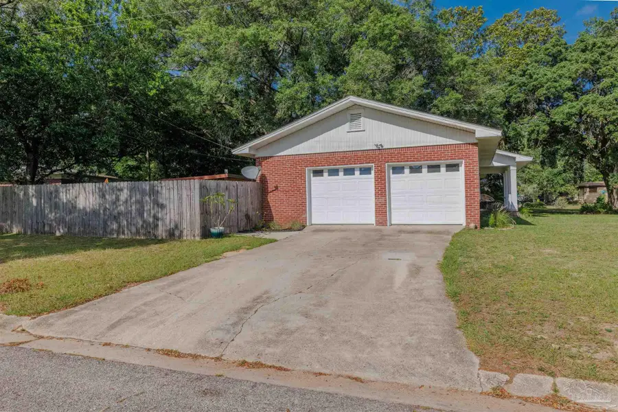 5806 Kendall Ave, Pensacola, FL 32506 - #2