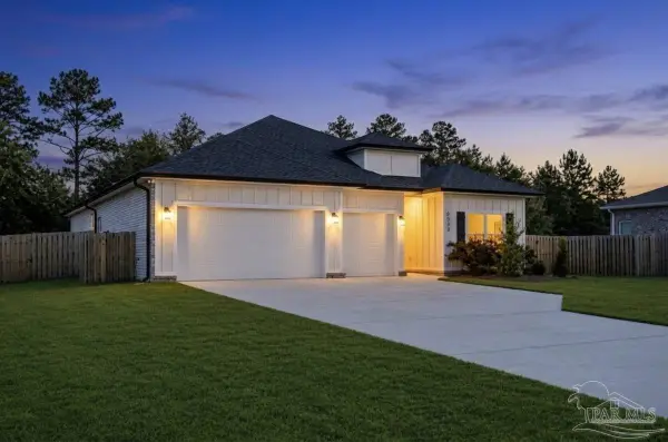6235 Dry Creek Rd, Molino, FL 32577