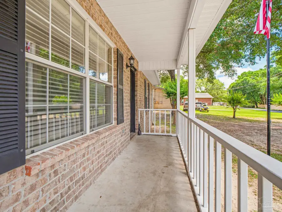 5412 Brandon Dr, Milton, FL 32570 - #2
