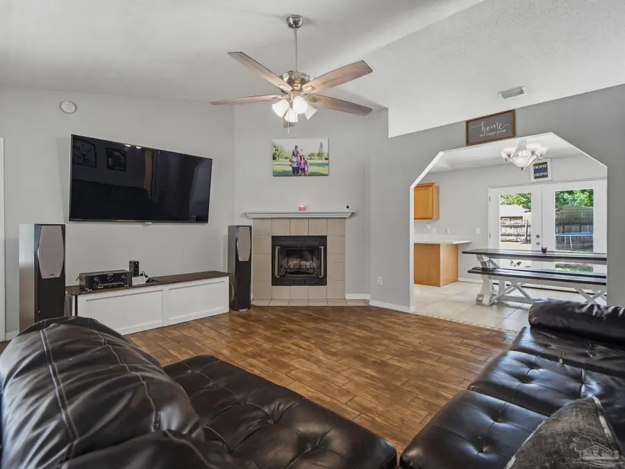 5412 Brandon Dr, Milton, FL 32570 - #3