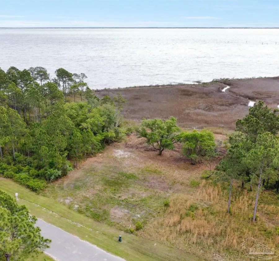 1062 Oyster Bay Dr, Milton, FL 32583 - #3