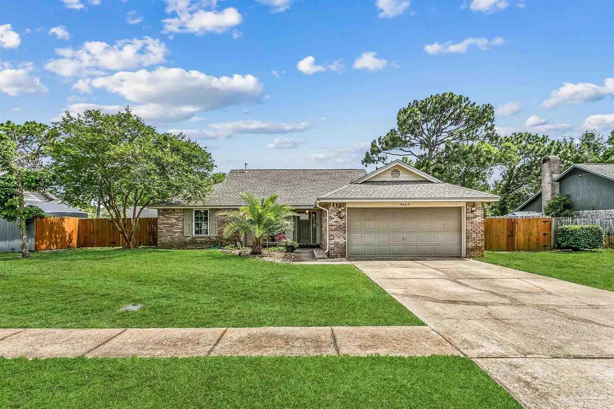 9409 Victoria Ln, Navarre, FL 32566 - #1