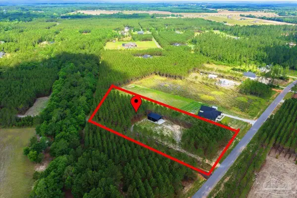 8975 Sage Forest Ln, Pace, FL 32571