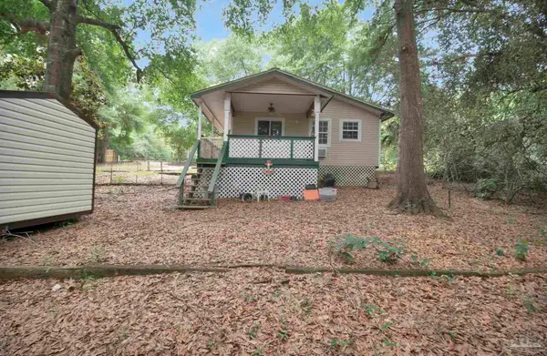 10290 W Lake Rd, Milton, FL 32583